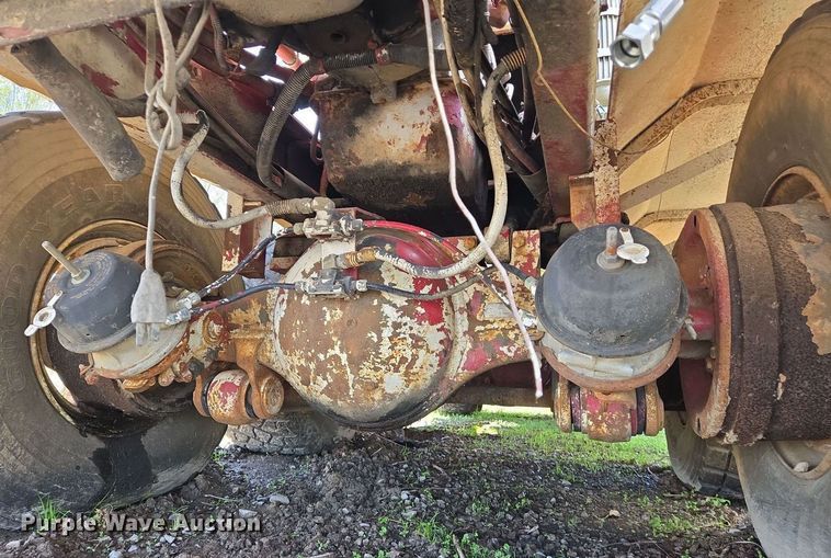 image for item EJ7494 1988 Advance ready mix truck