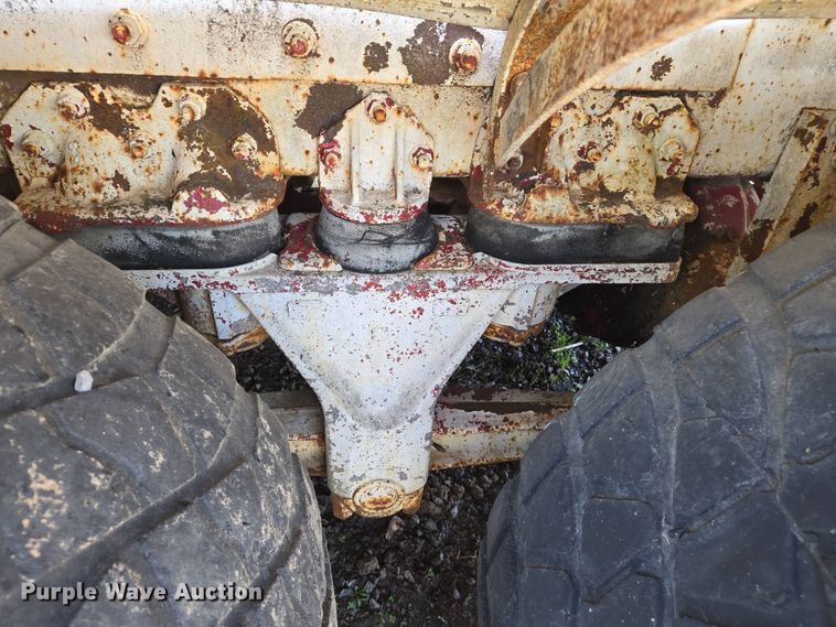 image for item EJ7494 1988 Advance ready mix truck