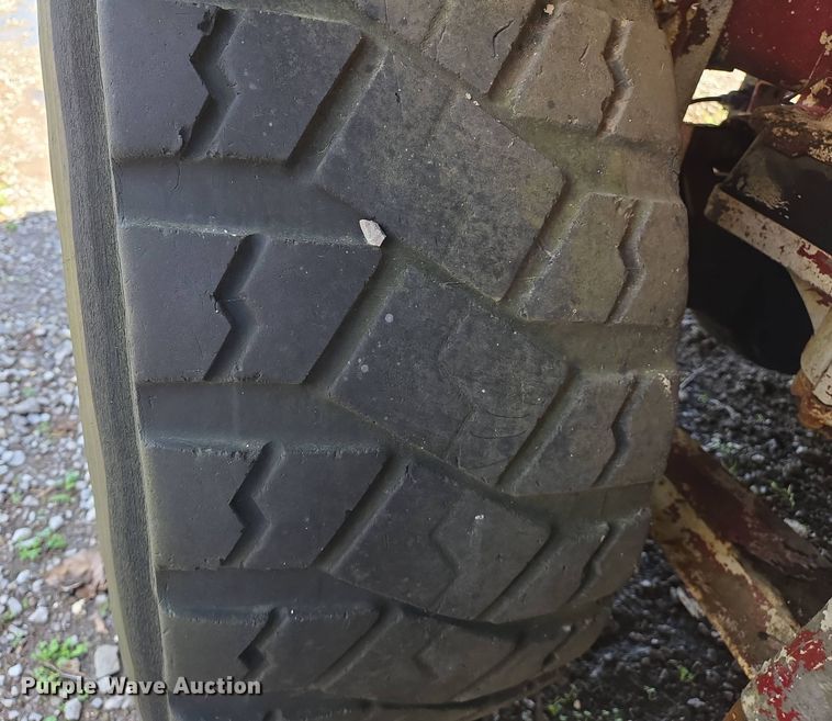 image for item EJ7494 1988 Advance ready mix truck