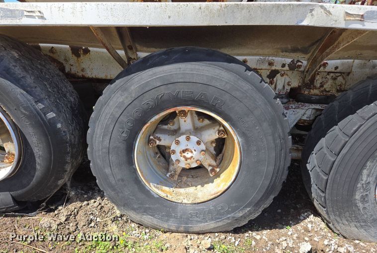 image for item EJ7494 1988 Advance ready mix truck