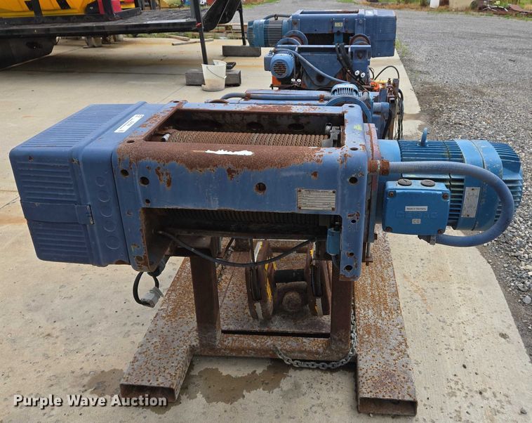 image for item EJ7566 (3) Mannesmann-Demag overhead cranes