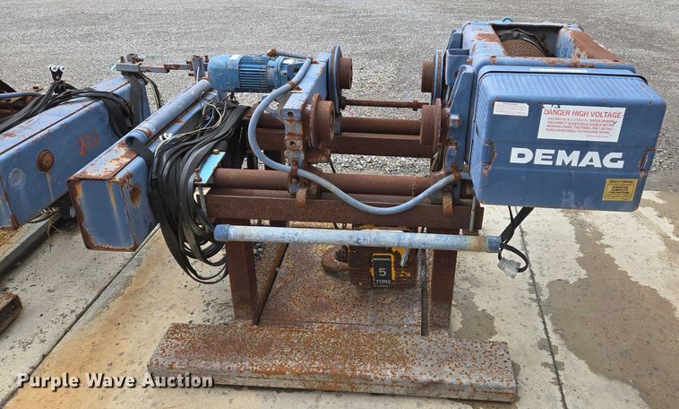 image for item EJ7566 (3) Mannesmann-Demag overhead cranes