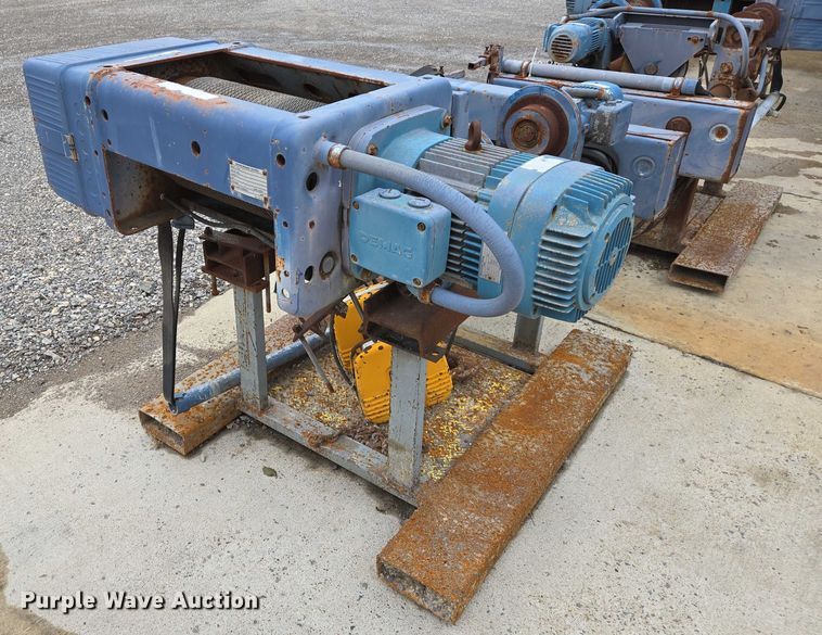 image for item EJ7566 (3) Mannesmann-Demag overhead cranes