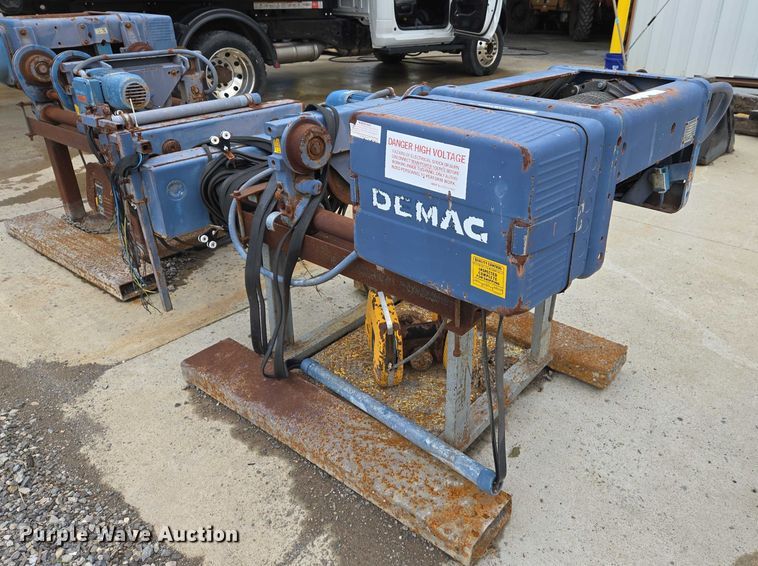 image for item EJ7566 (3) Mannesmann-Demag overhead cranes