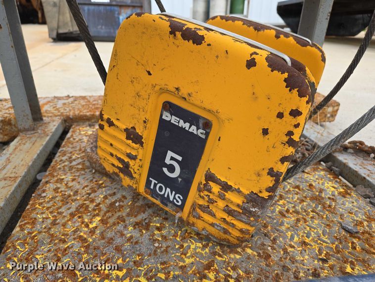 image for item EJ7566 (3) Mannesmann-Demag overhead cranes