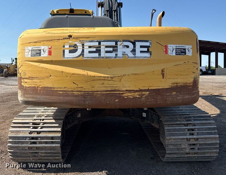 image for item EJ8804 2008 John Deere 200D LC excavator