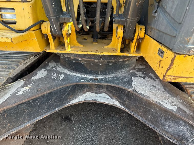 image for item EJ8804 2008 John Deere 200D LC excavator