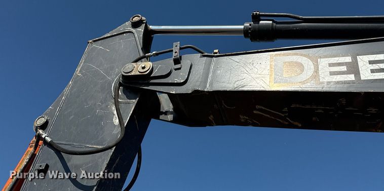 image for item EJ8804 2008 John Deere 200D LC excavator