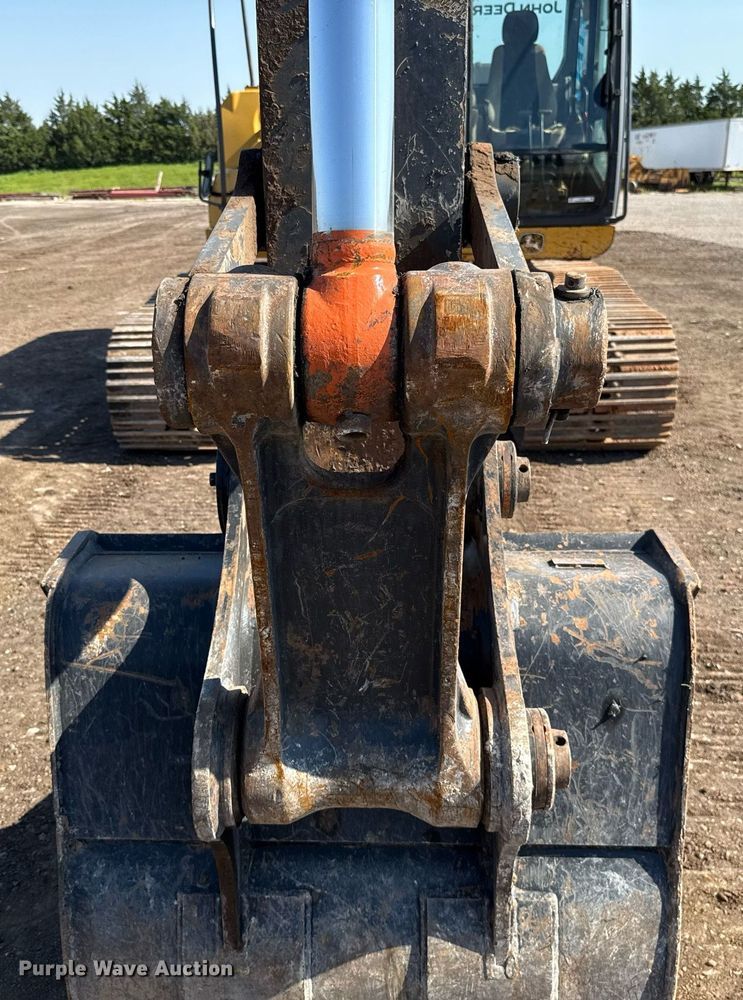 image for item EJ8804 2008 John Deere 200D LC excavator