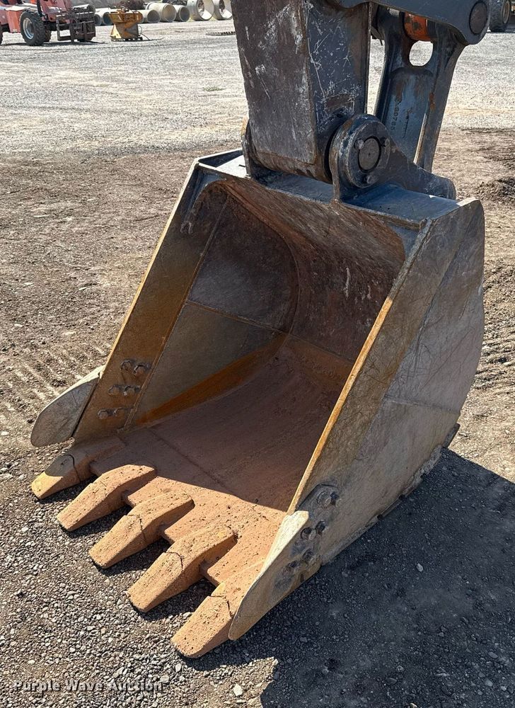 image for item EJ8804 2008 John Deere 200D LC excavator