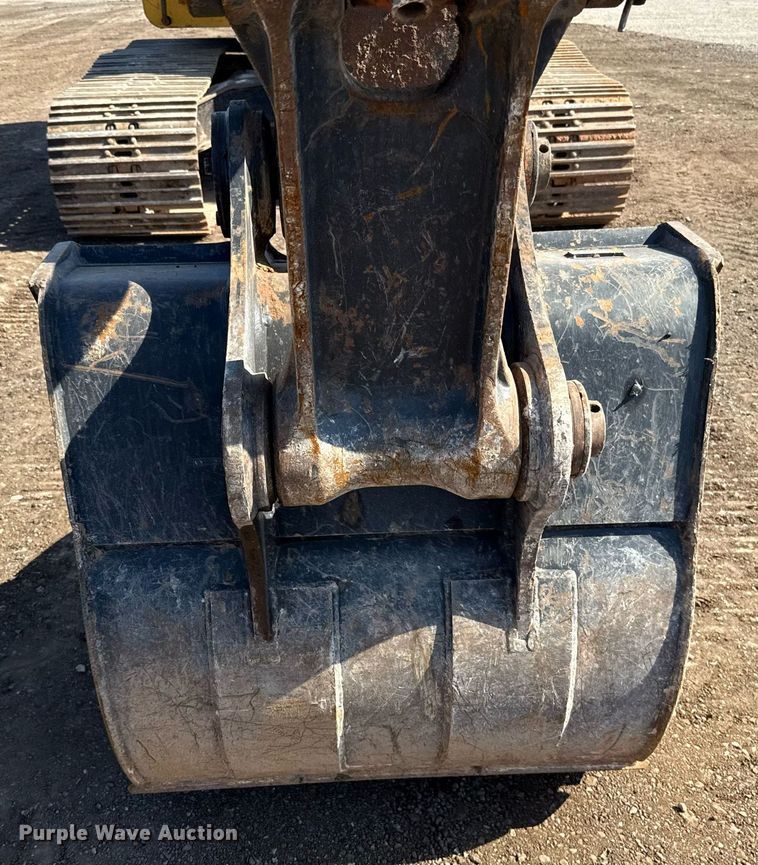 image for item EJ8804 2008 John Deere 200D LC excavator