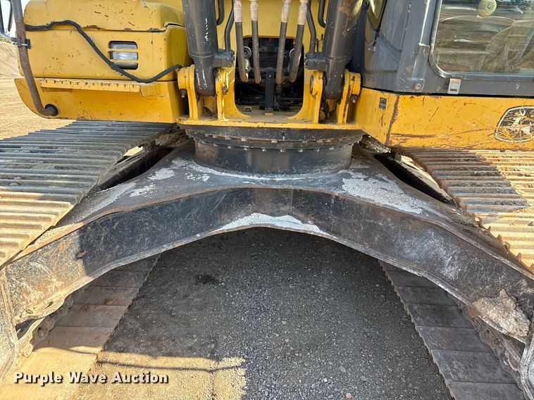 image for item EJ8804 2008 John Deere 200D LC excavator