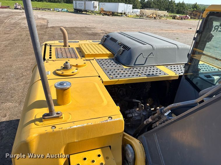 image for item EJ8804 2008 John Deere 200D LC excavator