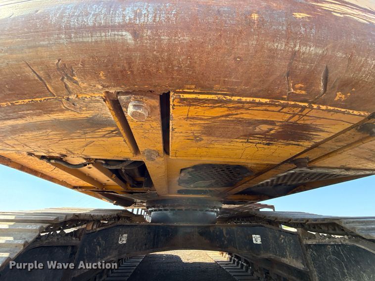 image for item EJ8804 2008 John Deere 200D LC excavator