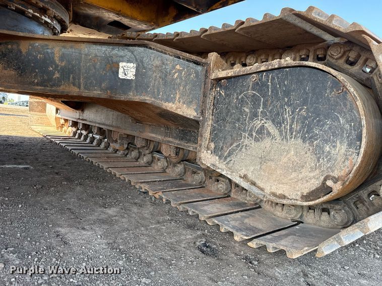 image for item EJ8804 2008 John Deere 200D LC excavator