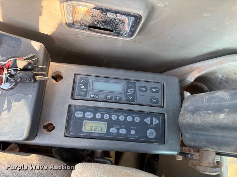 image for item EJ8804 2008 John Deere 200D LC excavator