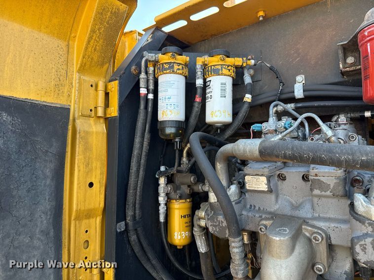 image for item EJ8804 2008 John Deere 200D LC excavator