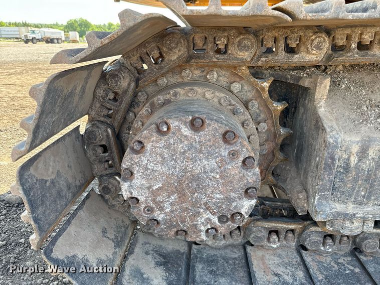 image for item EJ8804 2008 John Deere 200D LC excavator