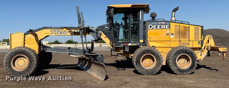 image for item EJ8805 2012 John Deere 772GP motor grader