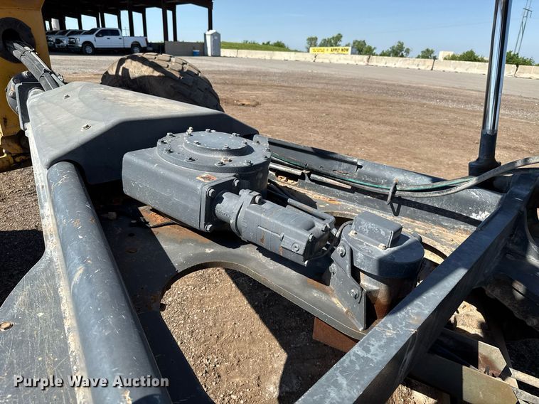 image for item EJ8805 2012 John Deere 772GP motor grader