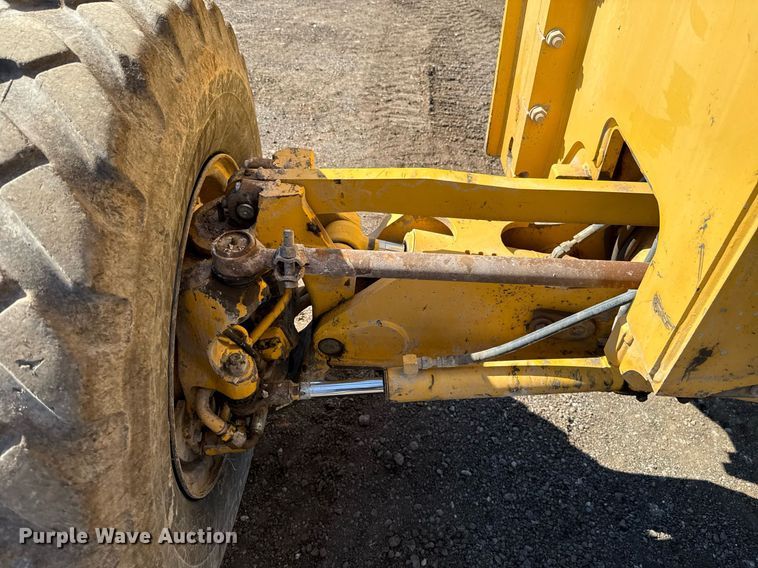 image for item EJ8805 2012 John Deere 772GP motor grader