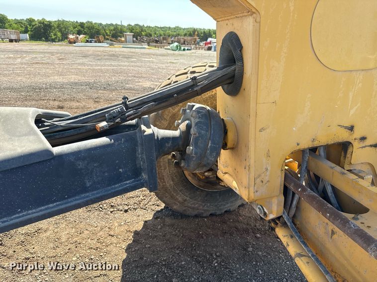 image for item EJ8805 2012 John Deere 772GP motor grader