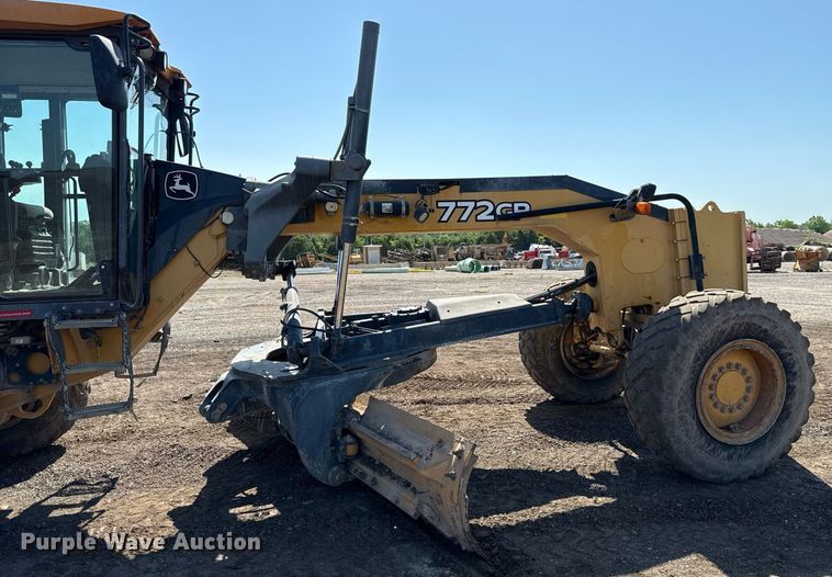 image for item EJ8805 2012 John Deere 772GP motor grader