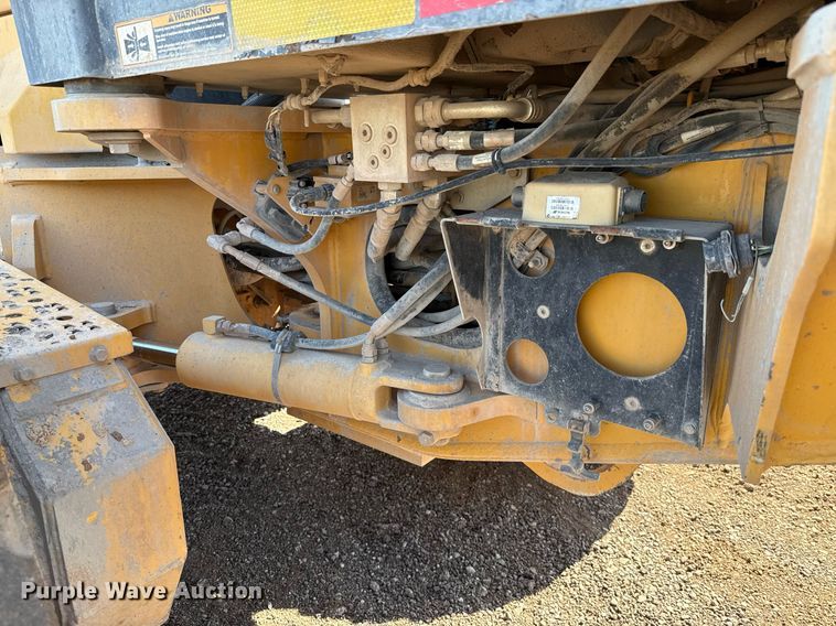 image for item EJ8805 2012 John Deere 772GP motor grader