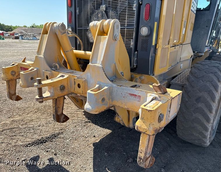 image for item EJ8805 2012 John Deere 772GP motor grader