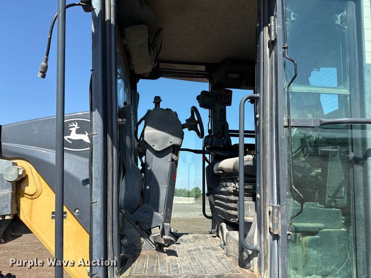 image for item EJ8805 2012 John Deere 772GP motor grader