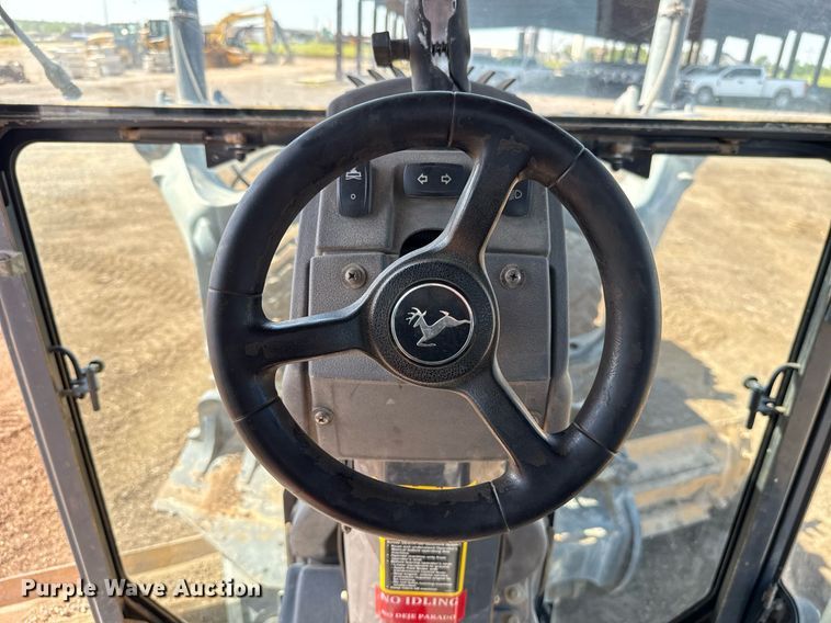 image for item EJ8805 2012 John Deere 772GP motor grader