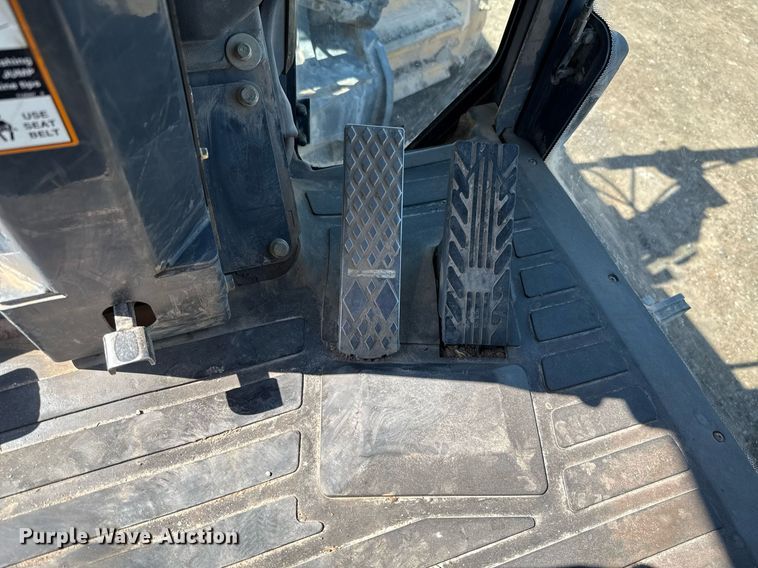 image for item EJ8805 2012 John Deere 772GP motor grader