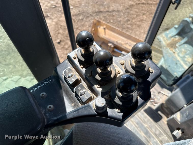 image for item EJ8805 2012 John Deere 772GP motor grader