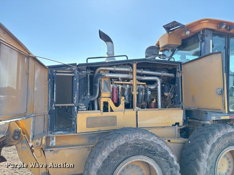 image for item EJ8805 2012 John Deere 772GP motor grader