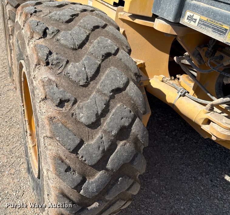 image for item EJ8805 2012 John Deere 772GP motor grader