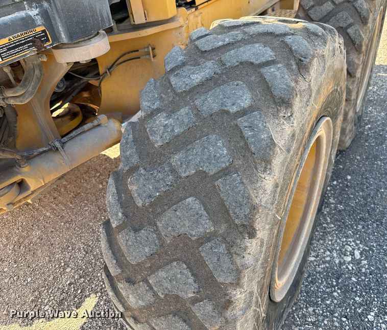 image for item EJ8805 2012 John Deere 772GP motor grader