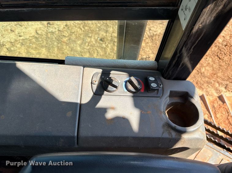 image for item EJ8827 2014 Caterpillar D6K2 XL dozer