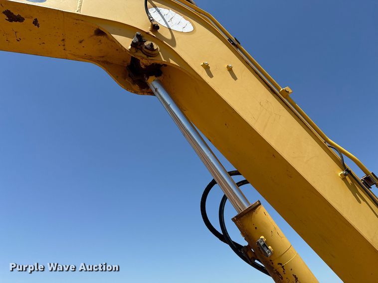 image for item EJ8828 2014 Komatsu PC88MR-8 mini excavator