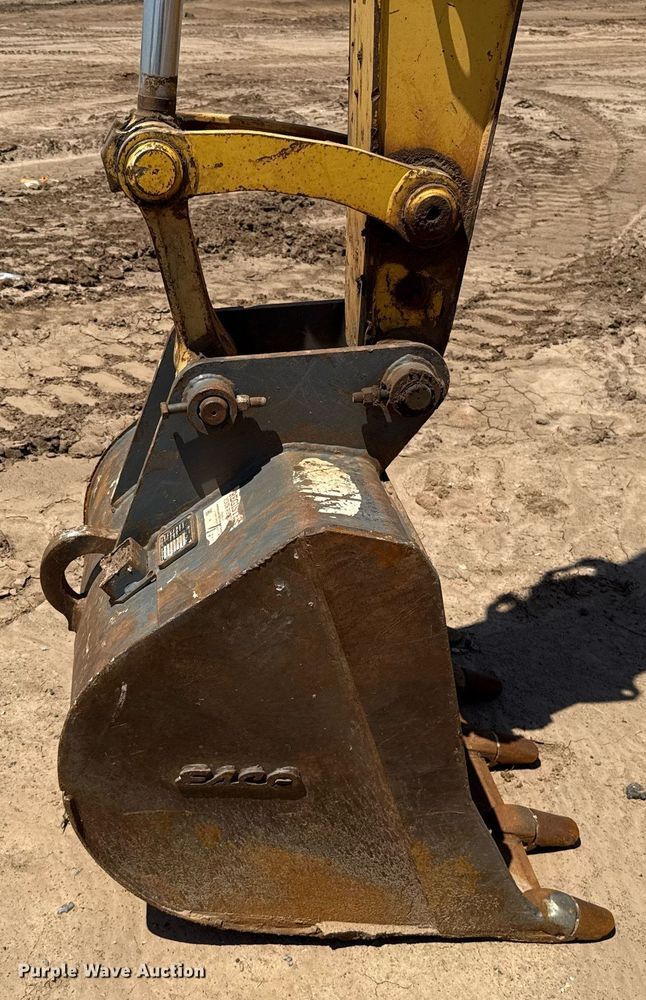 image for item EJ8828 2014 Komatsu PC88MR-8 mini excavator