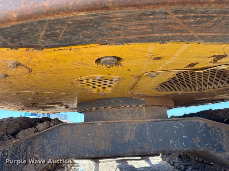 image for item EJ8828 2014 Komatsu PC88MR-8 mini excavator