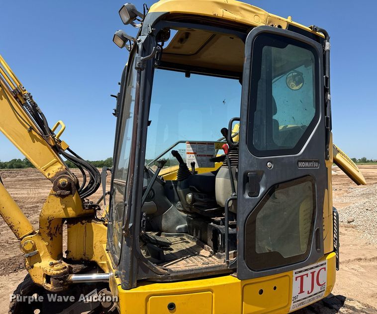 image for item EJ8828 2014 Komatsu PC88MR-8 mini excavator