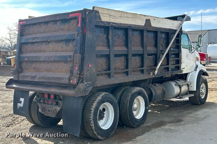 image for item EK2790 2005 Sterling Truck L9500  dump truck