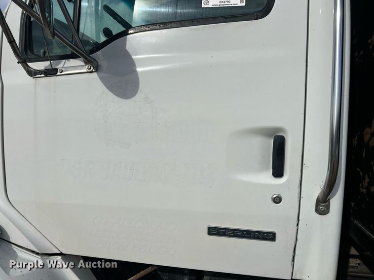 image for item EK2790 2005 Sterling Truck L9500  dump truck