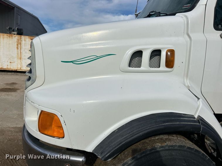 image for item EK2790 2005 Sterling Truck L9500  dump truck