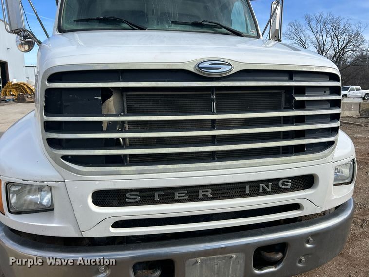 image for item EK2790 2005 Sterling Truck L9500  dump truck