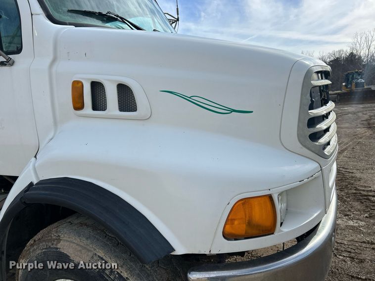 image for item EK2790 2005 Sterling Truck L9500  dump truck