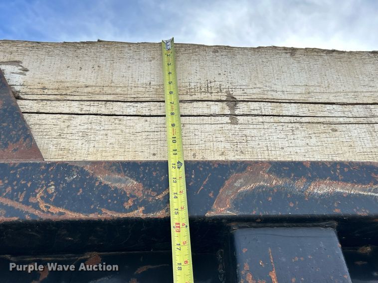 image for item EK2790 2005 Sterling Truck L9500  dump truck