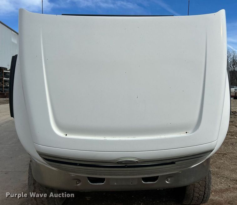 image for item EK2790 2005 Sterling Truck L9500  dump truck