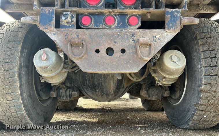 image for item EK2790 2005 Sterling Truck L9500  dump truck