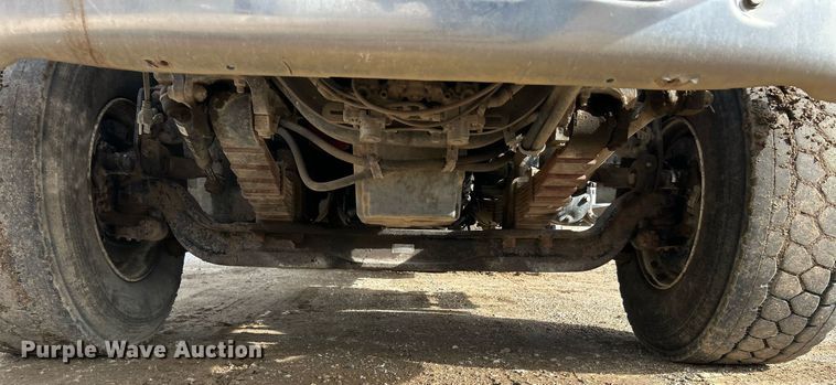 image for item EK2790 2005 Sterling Truck L9500  dump truck